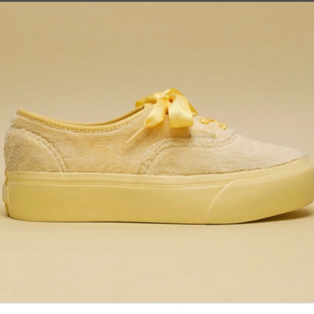 Exclusive rare fuzzy pastel yellow authentic vans